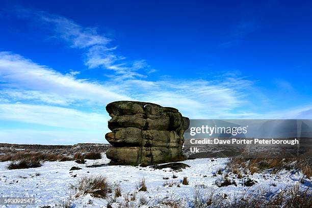 eagle stone on baslow edge; derbyshire - baslow stock pictures, royalty-free photos & images