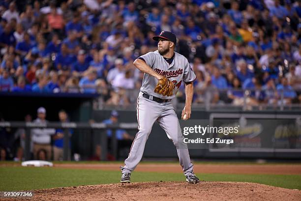 Pat Dean 136 Pat Dean Twins Stock Photos, High-Res Pictures, and Images - Getty ...