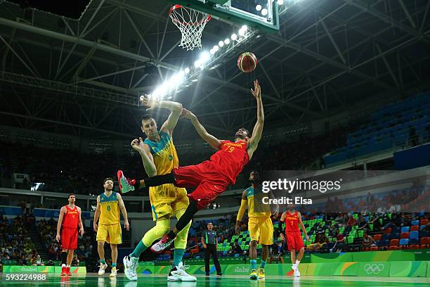 Ricky Rubio of Spain drives to the basket during the Men's Basketball Bronze medal game between Australia and Spain on Day 16 of the Rio 2016 Olympic...