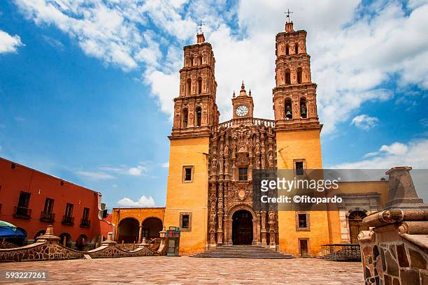 dolores hidalgo cathedral - dolores hidalgo stock pictures, royalty-free photos & images