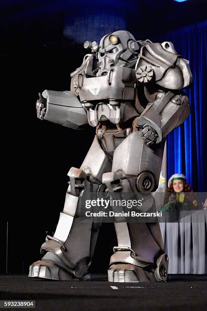 Guest cosplays during Wizard World Comic Con Chicago 2016 - Day 3 at Donald E. Stephens Convention Center on August 20, 2016 in Rosemont, Illinois.