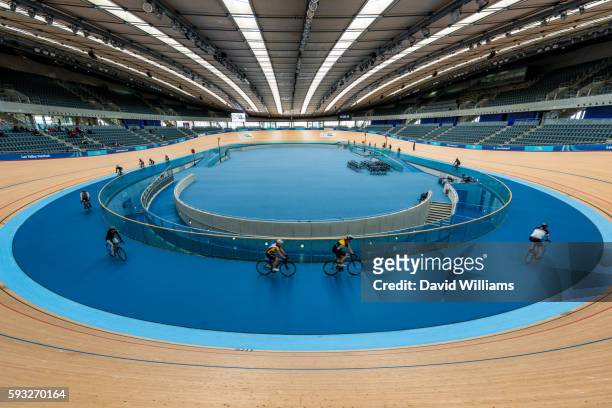 queen elizabeth olympic park - london olympic park stock pictures, royalty-free photos & images