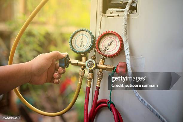 manometer air cleaners - ac repair stock pictures, royalty-free photos & images