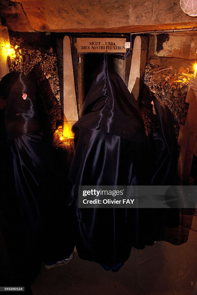 Visit to the Catacombs in Paris