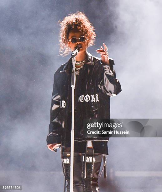 Rihanna performs at V Festival at Hylands Park on August 21, 2016 in Chelmsford, England.