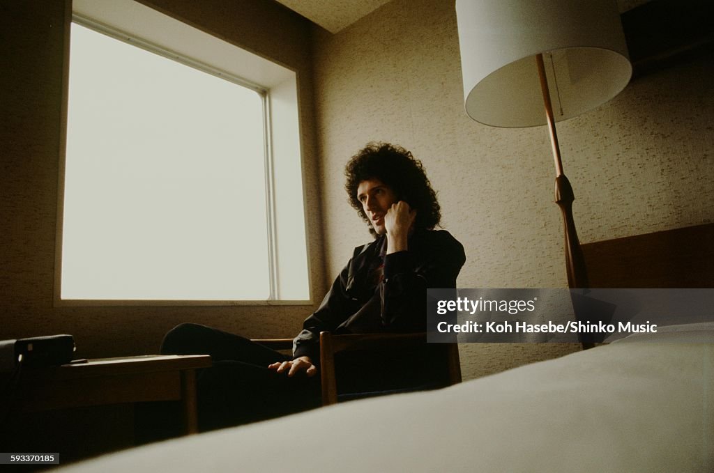 Brian May Queen Relaxing In His Hotel Room