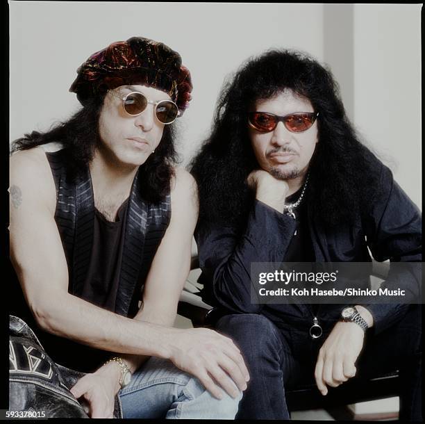 Paul Stanley, Gene Simmons real face of photography and glasses at the hotel, Tokyo, April 1988.