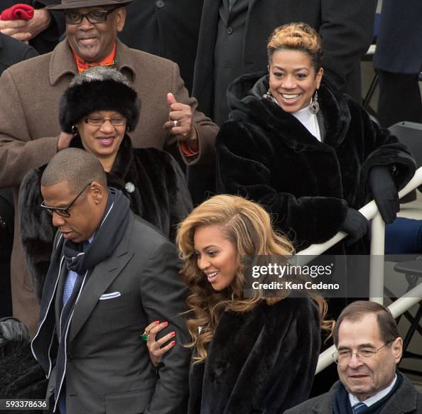Beyoncé and Jay Z arrive for the 57th Inauguration on the West Front ...
