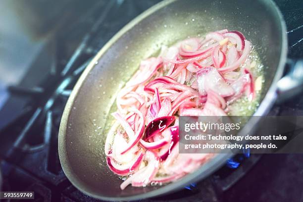 sauteed onions - mirepoix comida fotografías e imágenes de stock