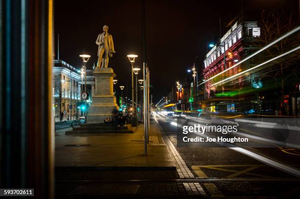 sir john gray statue, o'connell street, dublin - o'connell street stock pictures, royalty-free photos & images