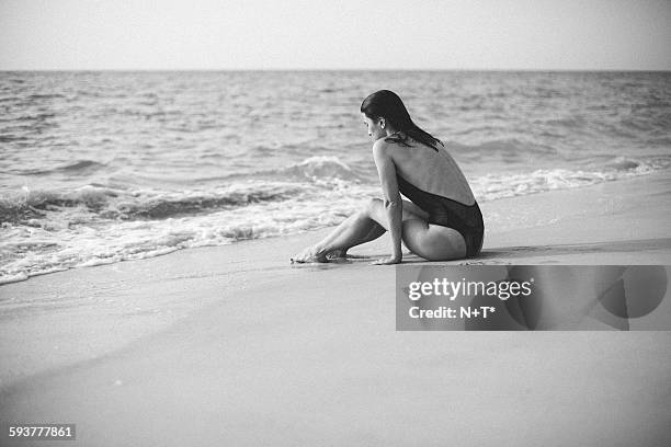 girl on beach - n n girl models stock pictures, royalty-free photos & images