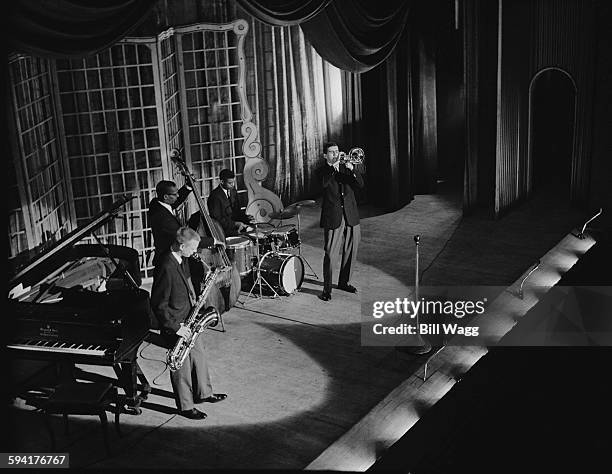 Jazz musicians Gerry Mulligan on the saxophone and Bob Brookmeyer on the trombone, circa 1955.