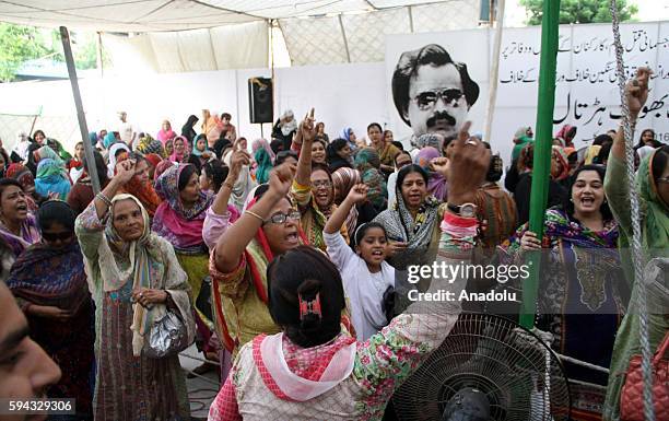 Political workers belonging to Muttahida Qaumi Movement stage a protest against lack of coverage of the partys ongoing sit-in at press club in...