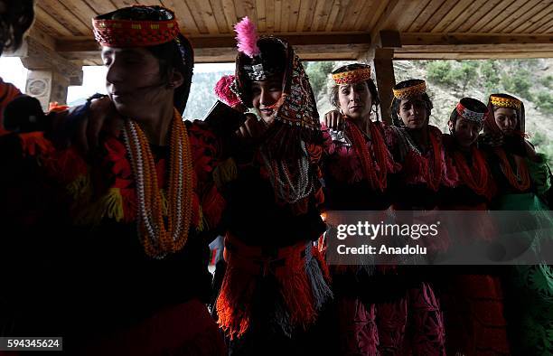 Uchal Pak 48 Wearing Traditional Clothes Celebrate Uchal Stock Photos, High-Res ...