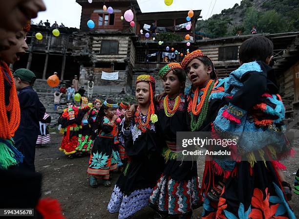 Uchal Pak 48 Wearing Traditional Clothes Celebrate Uchal Stock Photos, High-Res ...