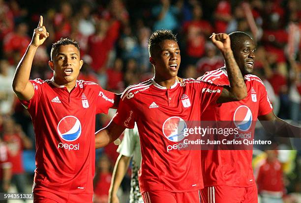 Feiver Mercado of America de Cali celebrates with teammates after scoring the fourth goal of his team during a match between America de Cali and...