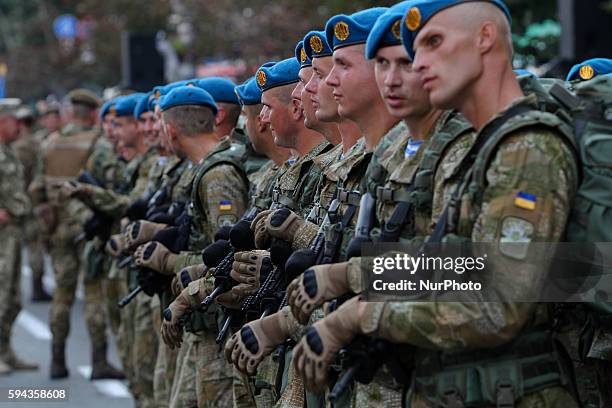 Ukrainian soldiers and military vehicles participate the military parade rehersal at the Independence Square downtown Kiev, Ukraine, 22 August 2016....