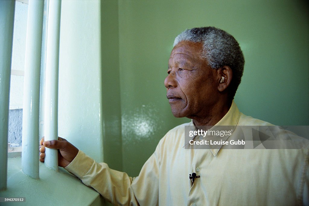 Nelson Mandela Revisits His Prison Cell