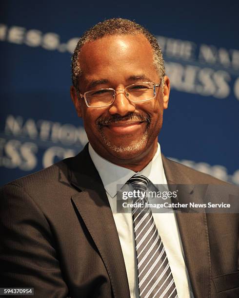 Doctor Carson 74 Washington Dc Neurosurgeon Stock Photos, High-Res Pictures, and ...