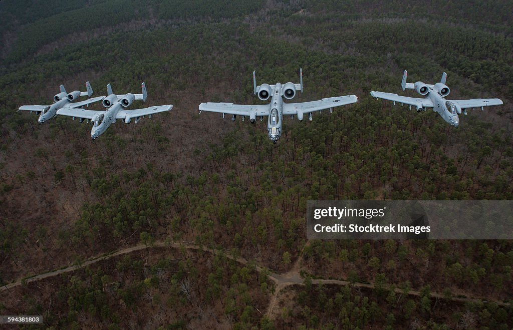 Flying Arkansas Razorback A10 Thunderbolt Iis Flying Over Razorback Range Arkansas High-Res Stock ...