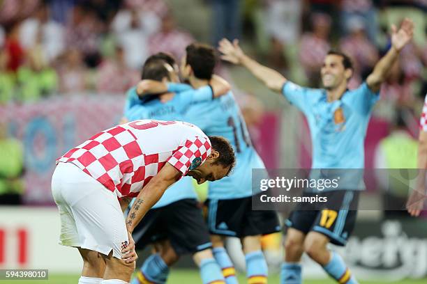 Gordon Schildenfeld Croatia Kroatien entäuscht dahinter die jubelnden Spanier Vorrunde Gruppe C Spiel 20 Kroatien - Spanien Croatia 1 Fussball EM...