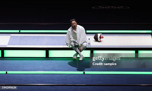 ALam SHIN wartet den Einspruch ab Olympische Sommerspiele 2012 London : Degen Fechten Damen Einzel Olympic Games 2012 London : Women 's Epee...