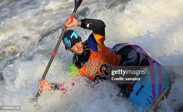 James Bebbington Kajak Einer Männer Kayak Men Kanu ICF Freestyle WM 2011 in Plattling