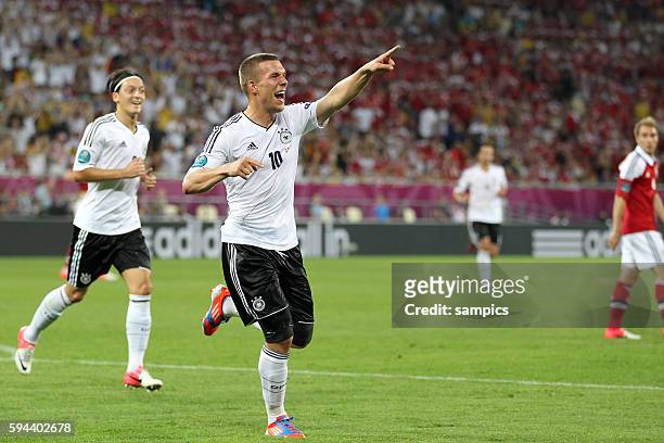 Jubel von Lukas Podolski Deutschland nach dem 0:1 Vorrunde Gruppe B Spiel 20 Dänemark - Deutschland - Denmark 2 Fussball EM UEFA Euro...