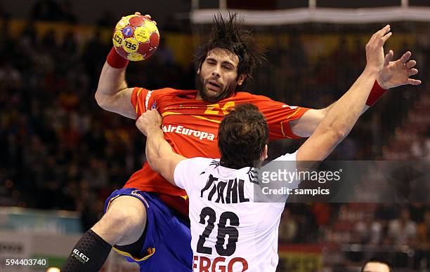 Antonio Jesus GARCIA , Adrian Pfahl Handball Männer Weltmeisterschaft Viertelfinale : Spanien - Deutschland mens ihf handball worldchampionchip...