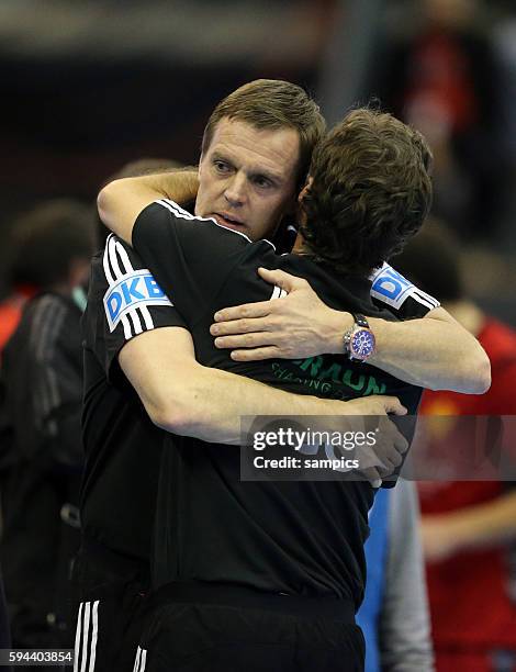 Erleichterung bei Martin Heuberger , Trainer Deutschland Handball Männer Weltmeisterschaft : Deutschland - Montenegro mens handball worldchampionchip...