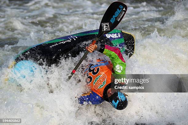 James Bebbington Kajak Einer Männer Kayak Men Kanu ICF Freestyle WM 2011 in Plattling