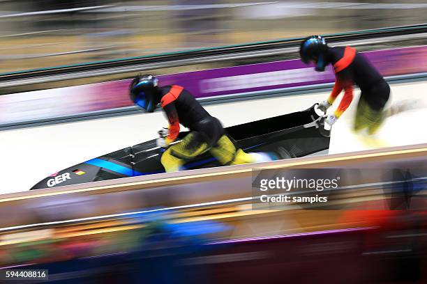 Deutschland 2 Germany 2 MARTINI Cathleen SENKEL Christin Bob Bobfahren Bobsleigh two women zweier Frauen Start olympic winter games 2014 sochi...