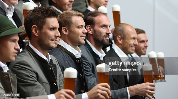 Manuel Neuer Bayern München Alljährliches Paulaner Lederhosen Werbeshooting des FC Bayern München . Auch diese Jahr präsentieren sich die Bayern...