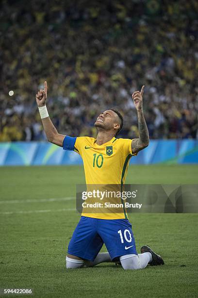 Summer Olympics: Brazil Neymar victorious on the field during Germany in Men's Final Gold Medal match at Maracana Stadium. Brazil wins in penalty...