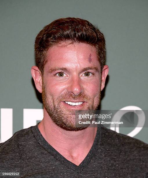 Noah Galloway signs copies of 'Living With No Excuses: The Remarkable Rebirth Of An American Soldier' at Barnes & Noble Tribeca on August 23, 2016 in...