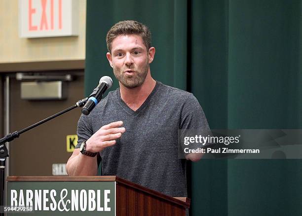 Noah Galloway signs copies of 'Living With No Excuses: The Remarkable Rebirth Of An American Soldier' at Barnes & Noble Tribeca on August 23, 2016 in...