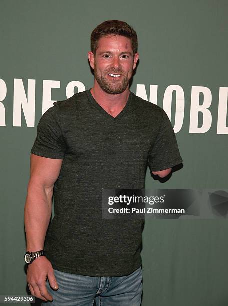 Noah Galloway signs copies of 'Living With No Excuses: The Remarkable Rebirth Of An American Soldier' at Barnes & Noble Tribeca on August 23, 2016 in...