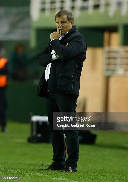 Diego Aguirre coach of San Lorenzo looks on during a first leg match between Banfield and San Lorenzo as part of second round of Copa Sudamericana...
