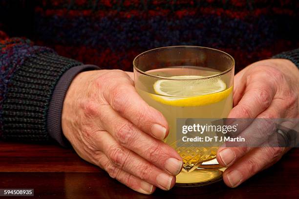 fall beverages - hot toddy stockfoto's en -beelden