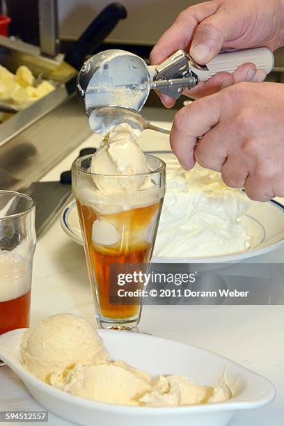 fall beverages - whip cream dollop stock pictures, royalty-free photos & images