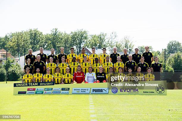 Fltr, Physiotherapeut Thomas Zetzmann , Physiotherapeut Peter Kuhnt , Physiotherapeut Thorben Voeste , Vereinsarzt Dr. Markus Braun , Mikel Merino ,...