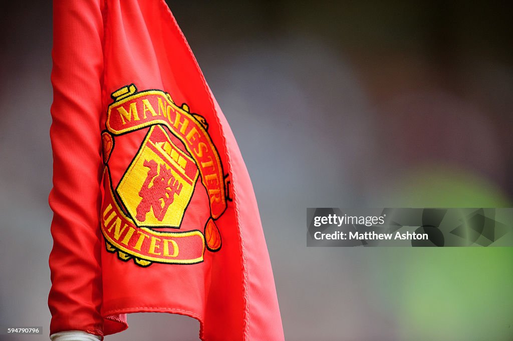 Soccer - Barclays Premier League - Manchester United v Chelsea