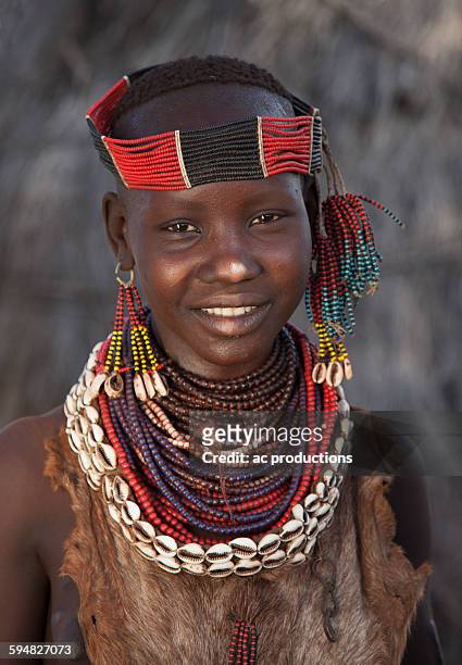 black girl wearing traditional jewelry - traditional ethiopian girls imagens e fotografias de stock