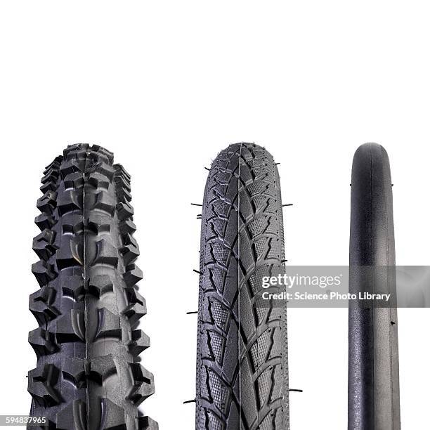 bicycle tyres - bicycle tire stockfoto's en -beelden