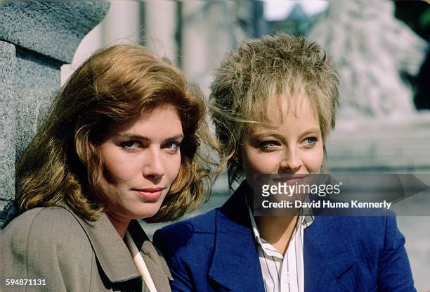Actresses Kelly McGillis and Jodie Foster pose for a photo in June 1987 in Vancouver, Canada. McGillis and Foster are promoting the movie, "The...
