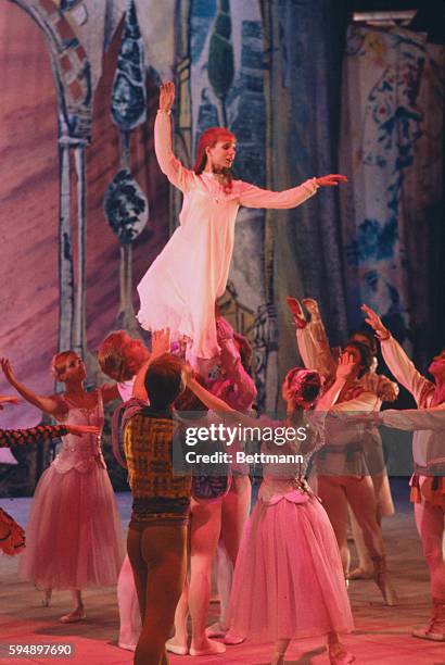 Ballet dancers Mikhail Baryshnikov and Gelsey Kirkland performing in The Nutcracker. Composer: Pyotr Ilyich Tchaikovsky.