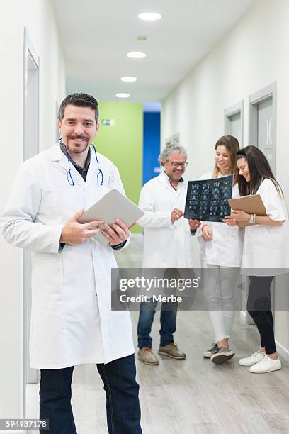 medical teamwork - bone scan stock pictures, royalty-free photos & images