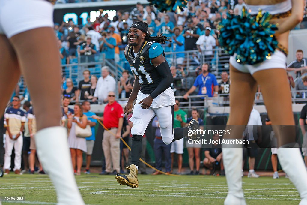 Tampa Bay Buccaneers v Jacksonville Jaguars