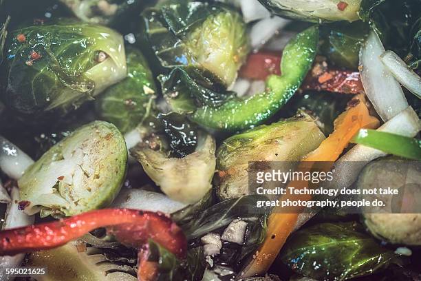 brussels ssprouts - mirepoix comida fotografías e imágenes de stock