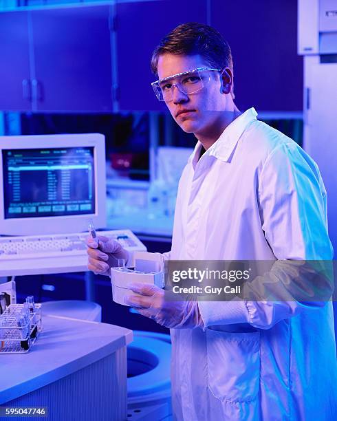 Lab Accessioner 82 Specimen Handling Stock Photos, High-Res Pictures, and Images ...